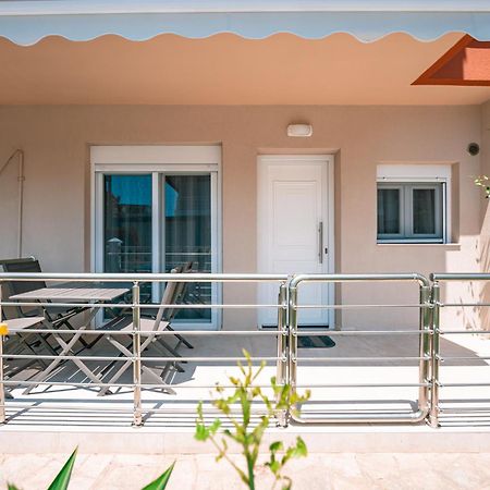 Milonas House Apartments 팔랄리아 디오니시우 외부 사진