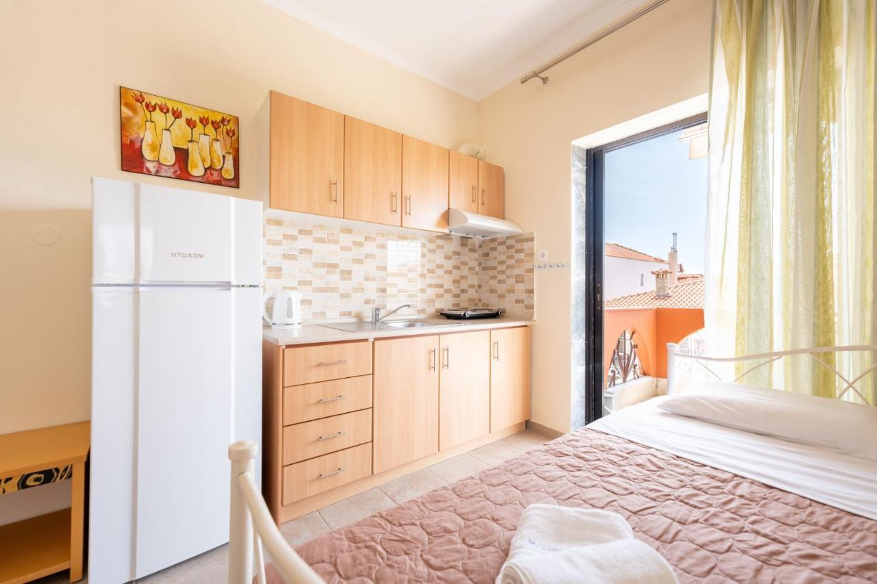 Milonas House Apartments 팔랄리아 디오니시우 외부 사진