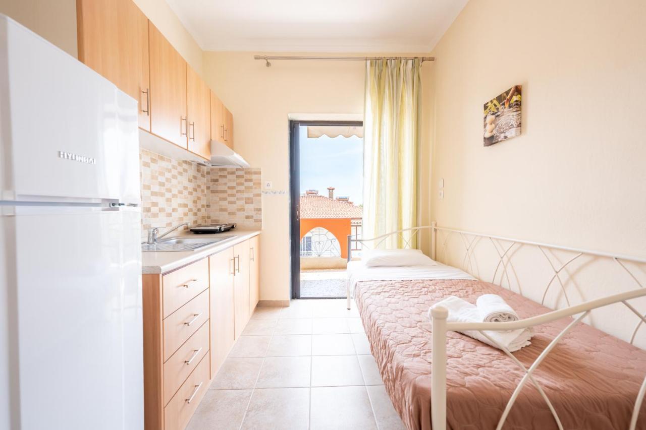 Milonas House Apartments 팔랄리아 디오니시우 외부 사진
