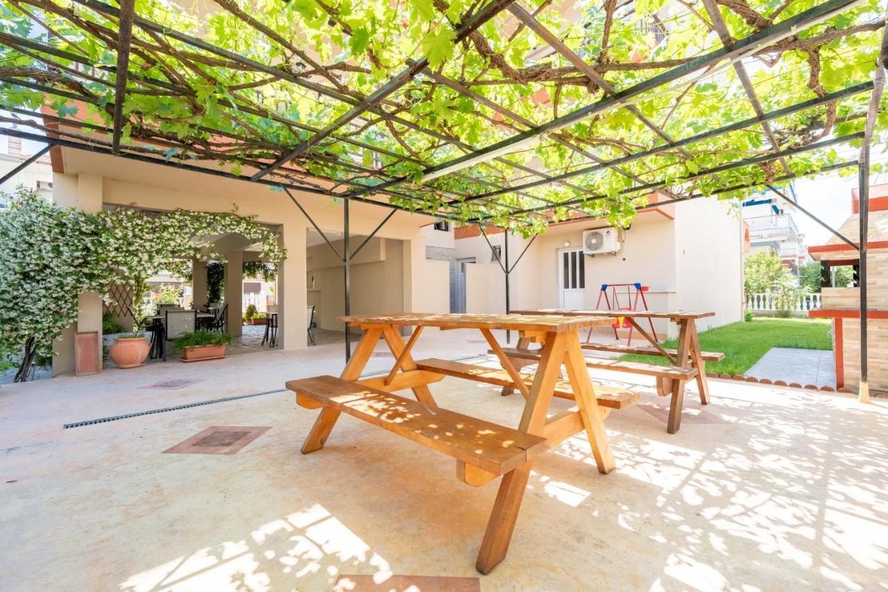 Milonas House Apartments 팔랄리아 디오니시우 외부 사진