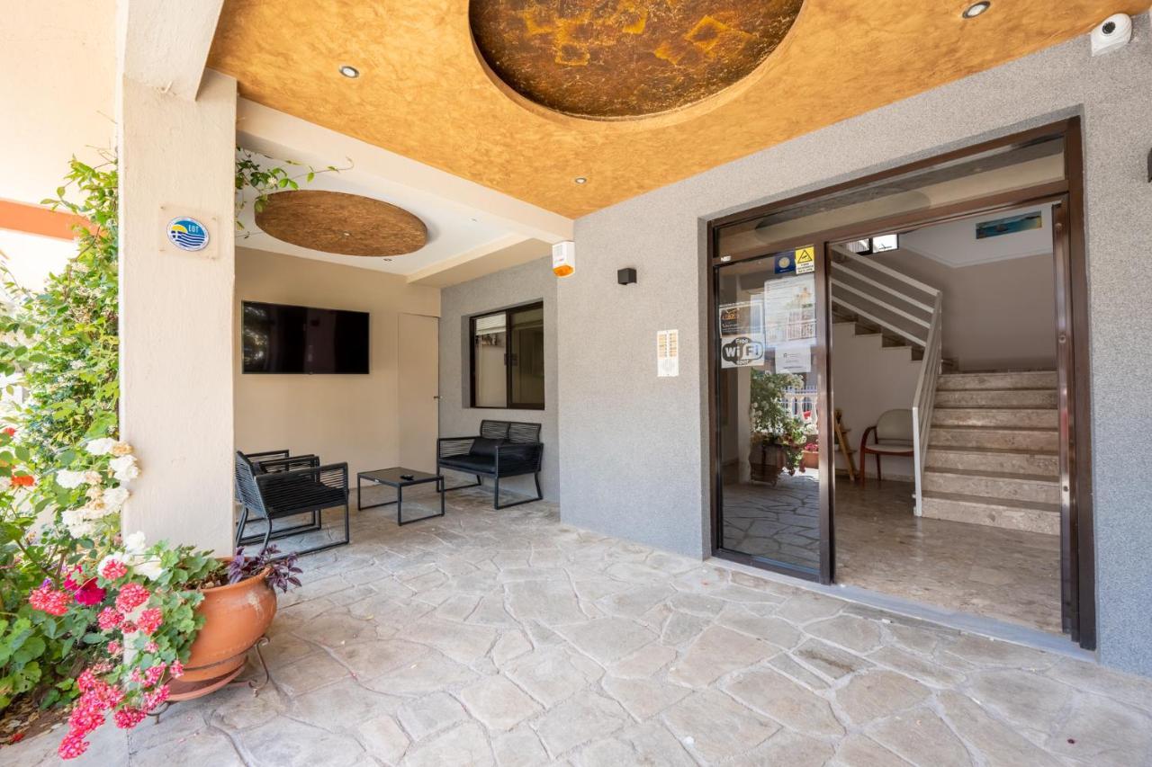 Milonas House Apartments 팔랄리아 디오니시우 외부 사진