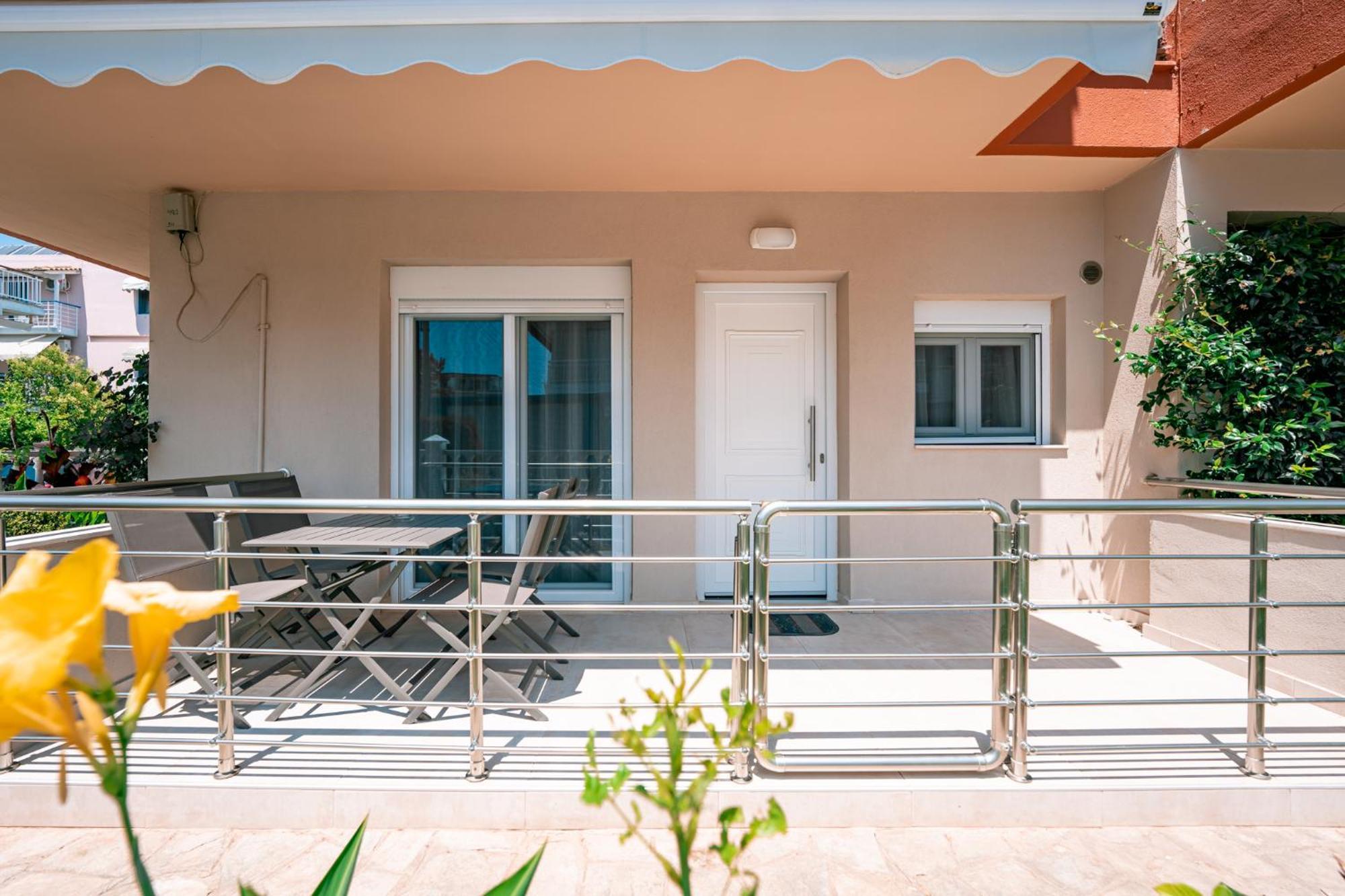 Milonas House Apartments 팔랄리아 디오니시우 외부 사진