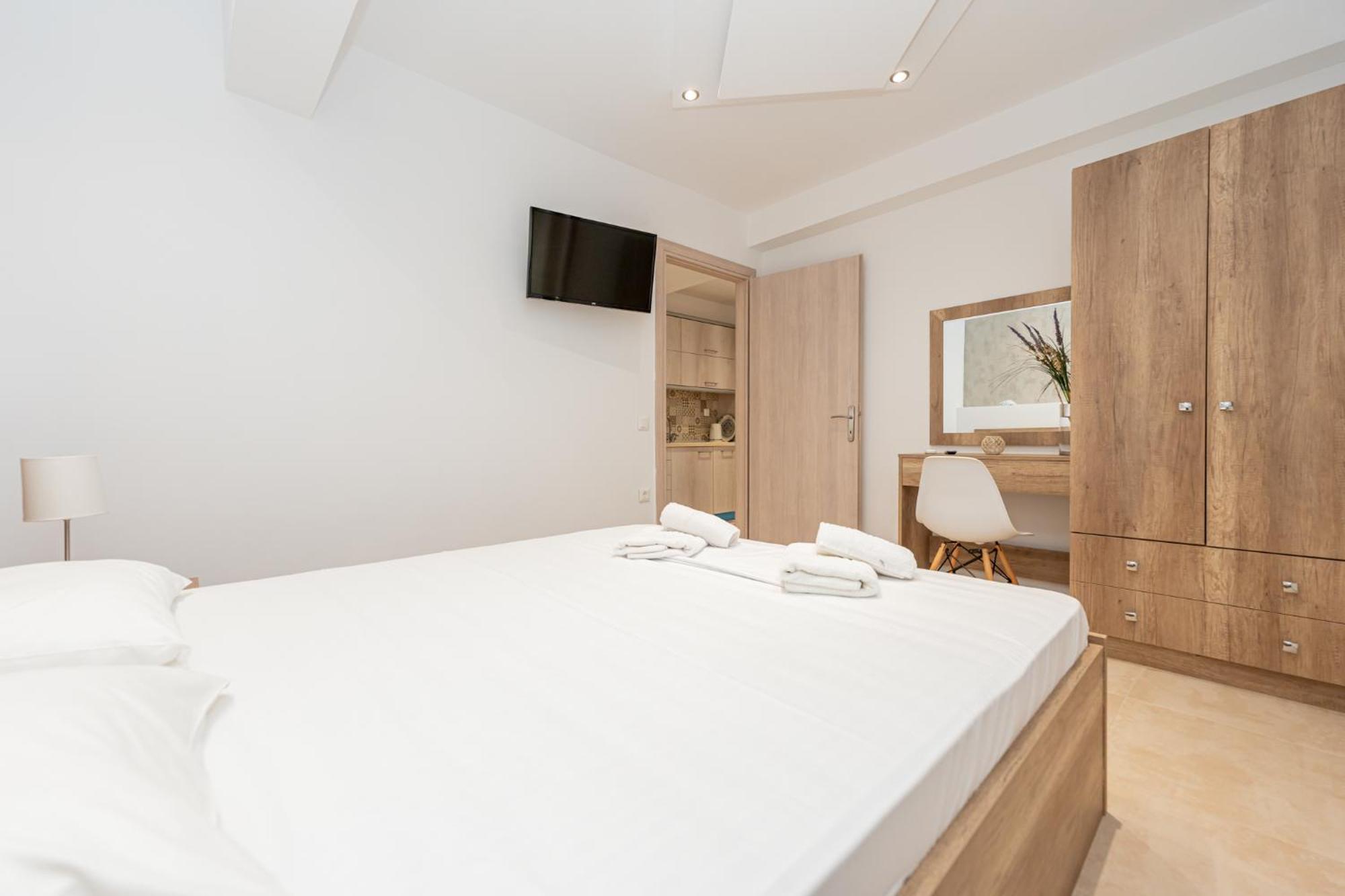 Milonas House Apartments 팔랄리아 디오니시우 외부 사진