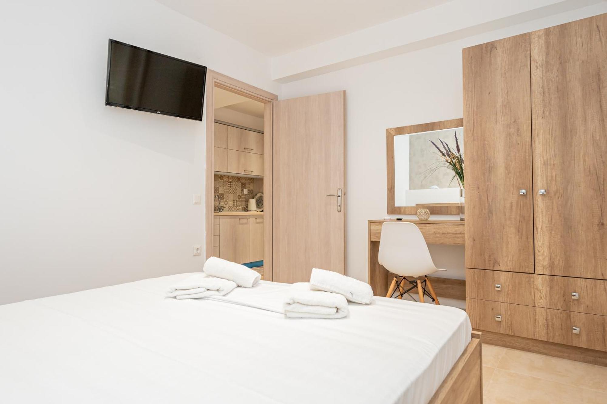 Milonas House Apartments 팔랄리아 디오니시우 외부 사진