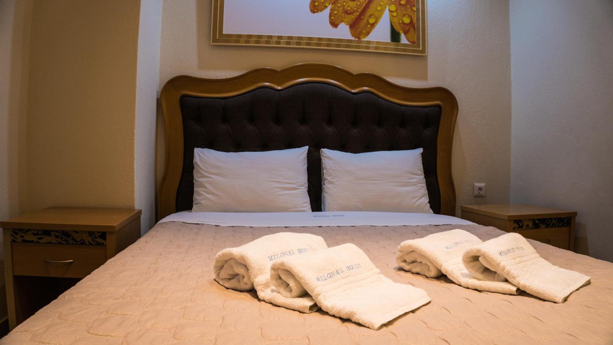 Milonas House Apartments 팔랄리아 디오니시우 외부 사진